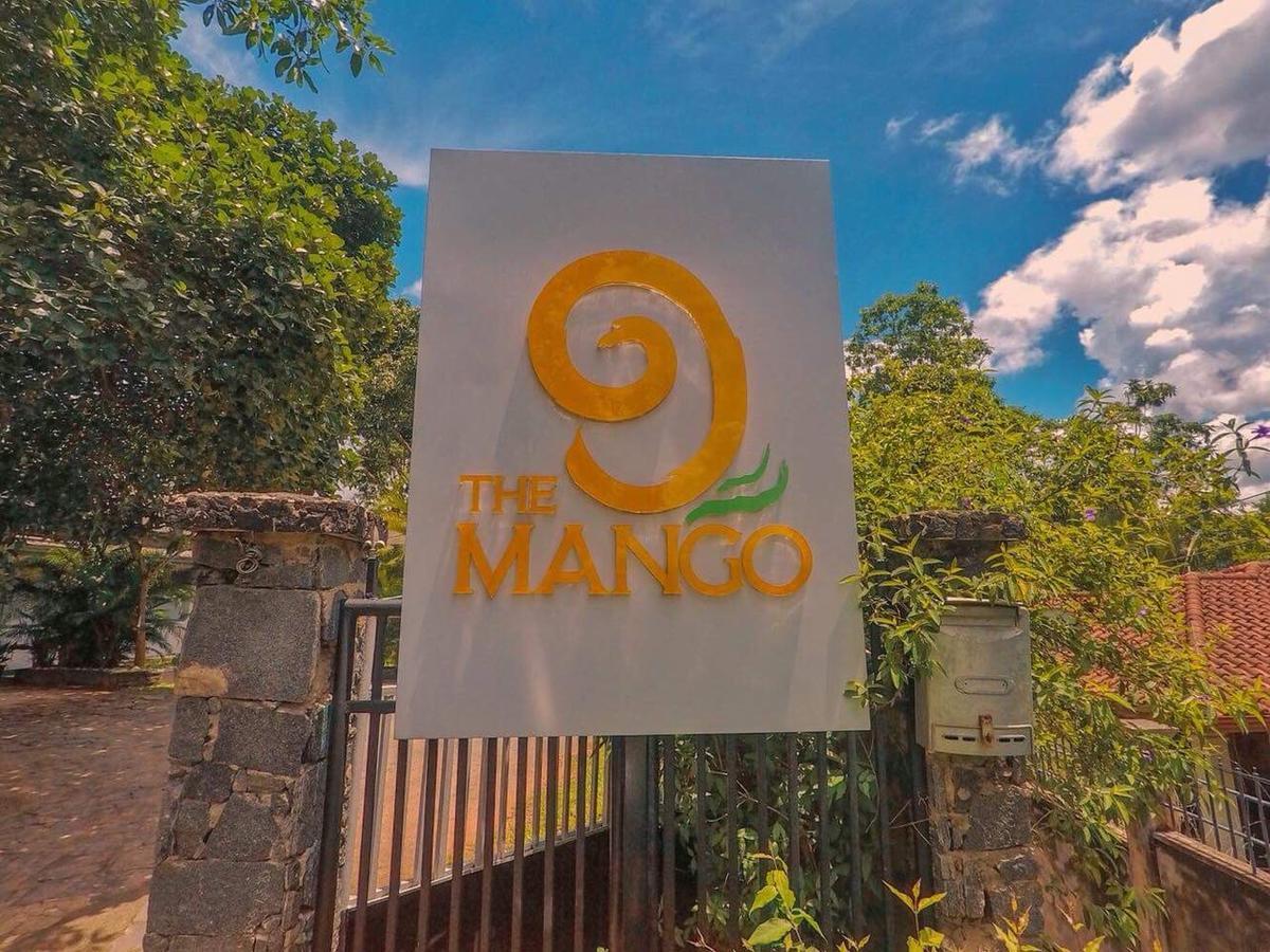 The Mango Hotel Канди Екстериор снимка